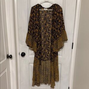 Umgee Black and Gold Floral Kimono